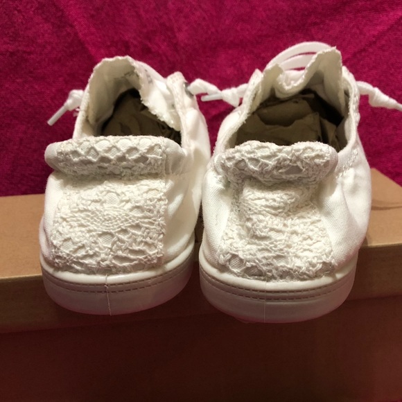 dunes sport tennis shoes